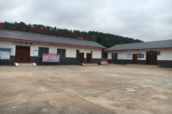 横山镇侍郎湾村