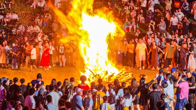 从“火出圈”到“常驻留” 凉山文旅书写“留客”答卷