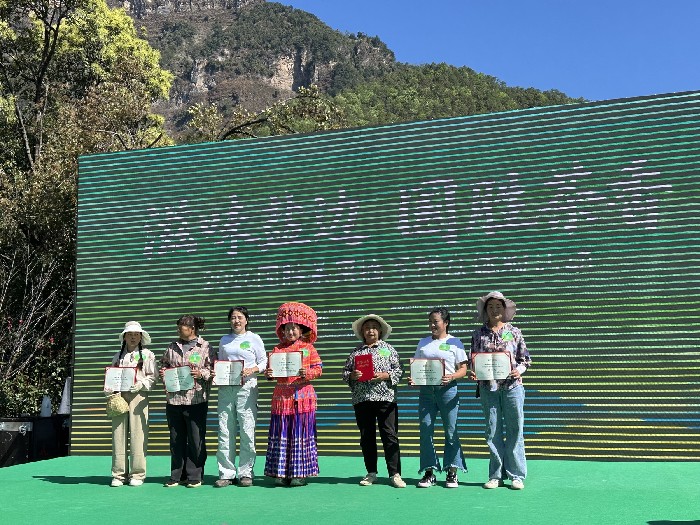 邀请游客体验非遗制茶，盐边茶旅融合“上新”