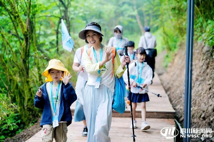 23℃的研学场！西岭雪山联动喇叭河 绘制川西生态研学地图