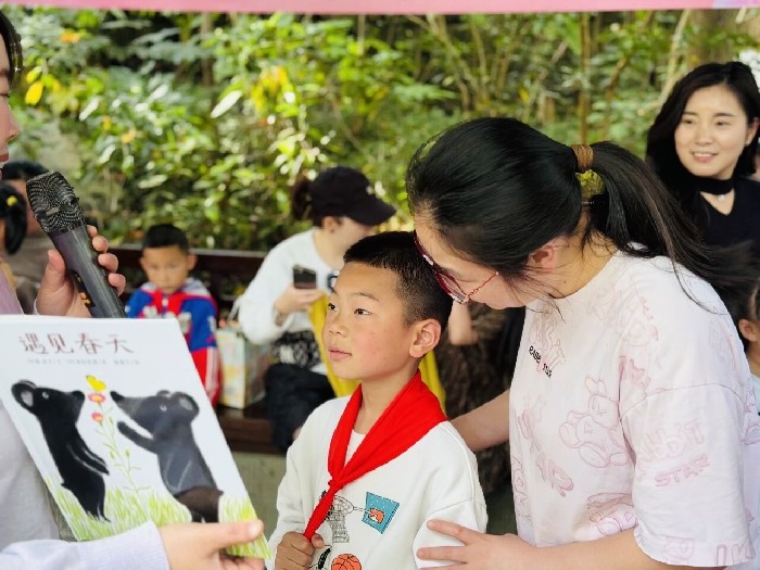 泸州市图书馆推出八大系列活动 助娃解锁“书式”清凉假期