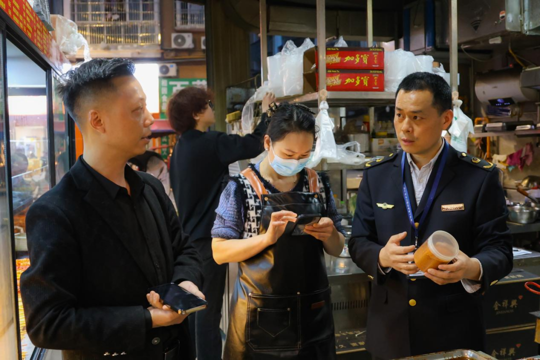 这场夜查，让“深夜食堂”更放心