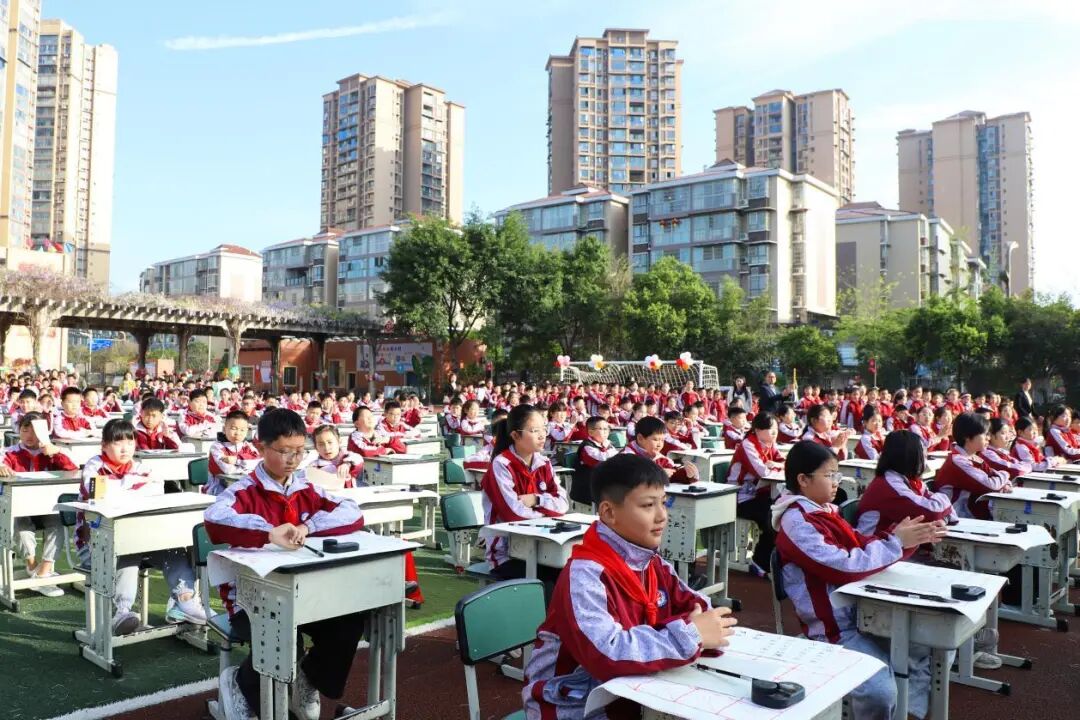 书法家进校园！安居一小这场活动让孩子近距离感受艺术魅力