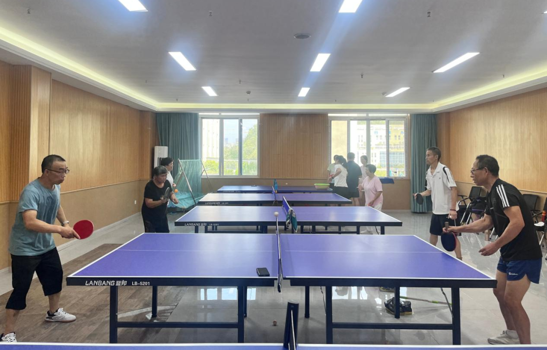 最美不过夕阳红！安居区这群“老同学”开学了