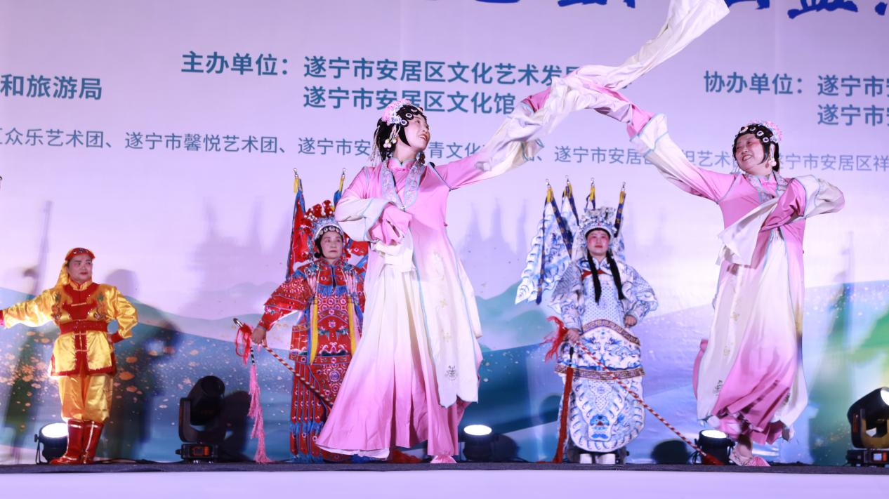 文化惠民又“上新”了！安居用一场公益演出点亮群众夜生活